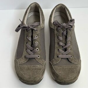 Dansko womens gray leather Casual Sneakers walking shoes size 37